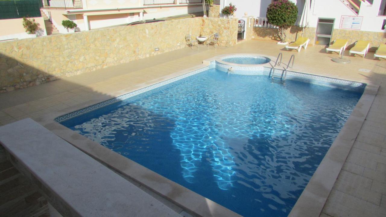 Apartamento Apartamento - 2 A 4 Pessoas- Piscina Olhos de Agua  Exterior foto