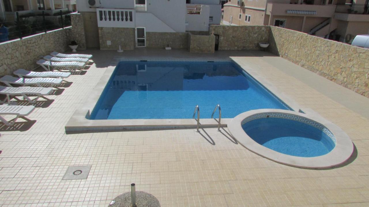 Apartamento Apartamento - 2 A 4 Pessoas- Piscina Olhos de Agua  Exterior foto